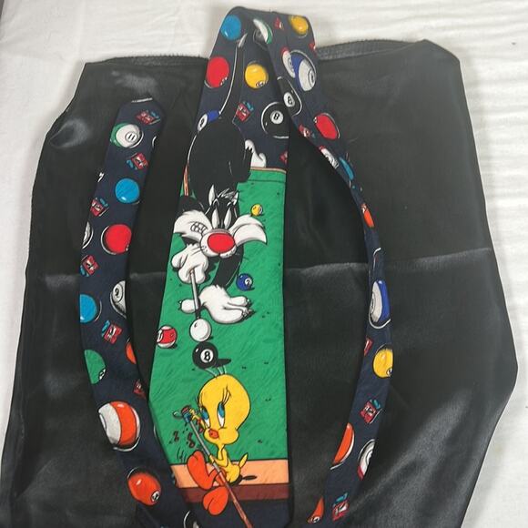 Loony tunes fun tie with tweety and Sylvester the cat - Picture 10 of 10
